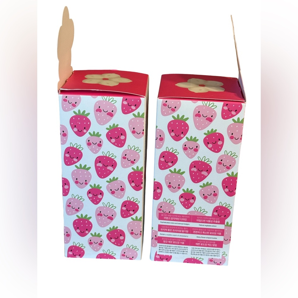 Flower Stamp On-Hand Strawberry Hand Wash NWT White Flowered Soap Quantity of 2 - Picture 4 of 7